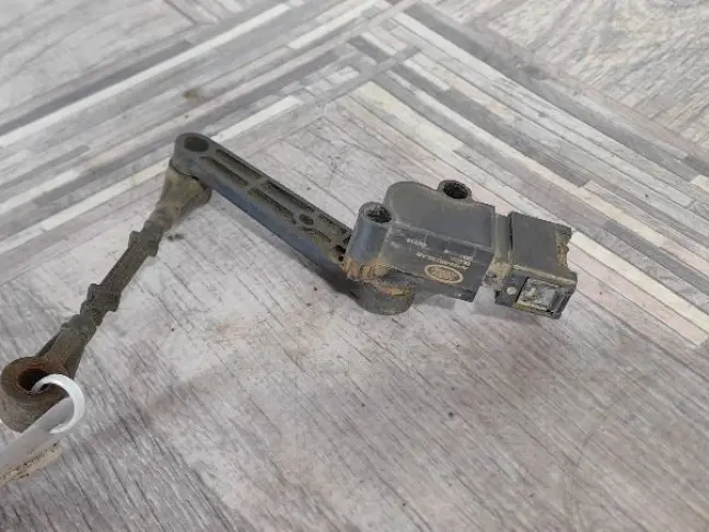 Датчик положения кузова задний RRS L320 рест