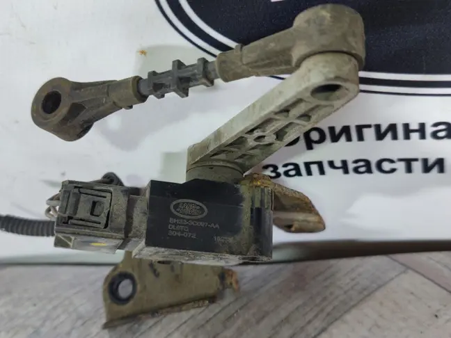 Датчик положения кузова передний RRS L320 дорест