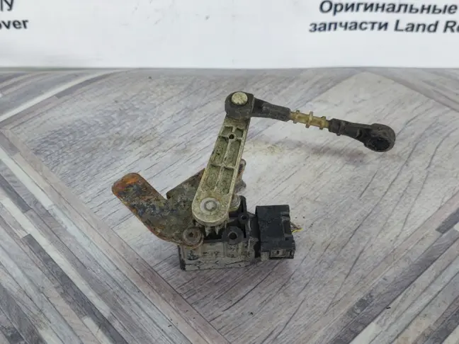 Датчик положения кузова передний RRS L320 дорест