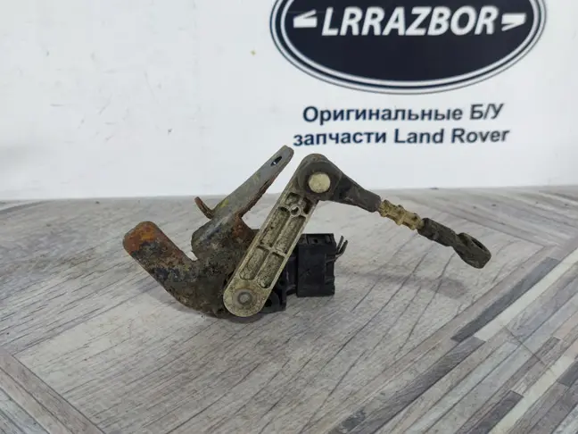 Датчик положения кузова передний RRS L320 дорест
