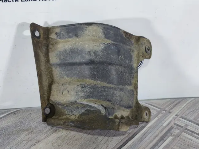 Пыльник ДВС правый Range Rover L320 05-09
