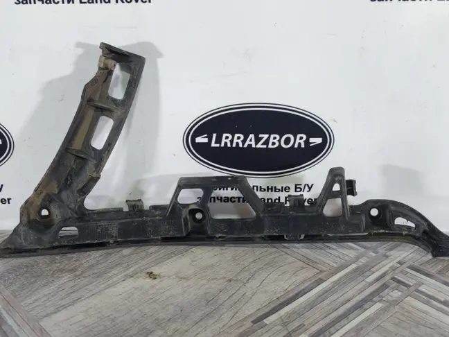 Кронштейн заднего бампера правый Sport L320