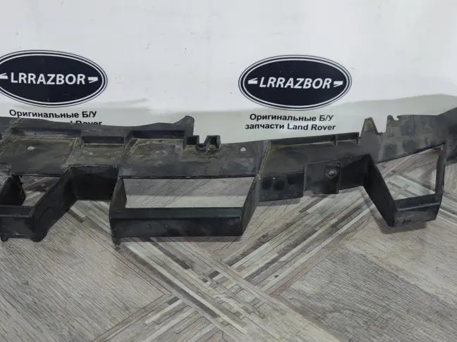 Кронштейн бампера левый Range Rover Sport L320