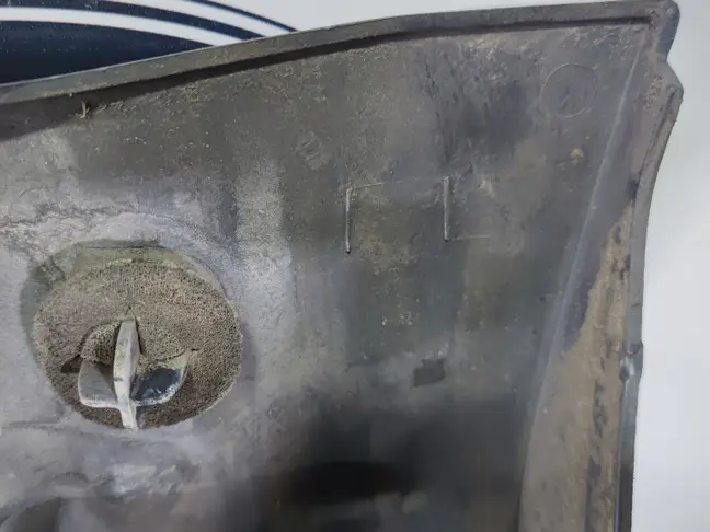 Молдинг двери задний правый Range Rover Sport 320