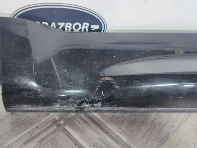 Молдинг двери задний правый Range Rover Sport 320