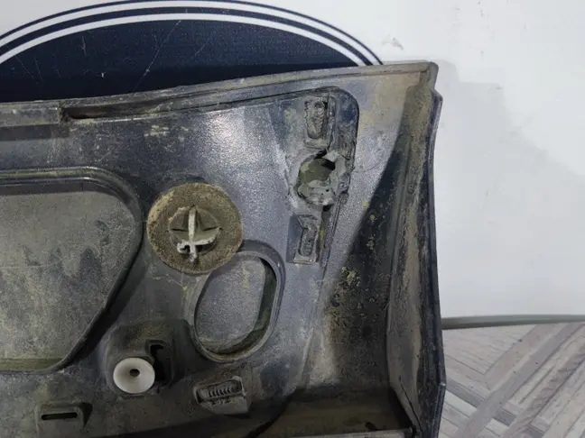 Молдинг двери задний правый Range Rover Sport 320