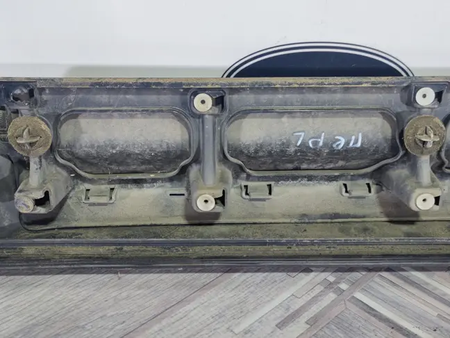 Молдинг передний левый  Range Rover Sport L320