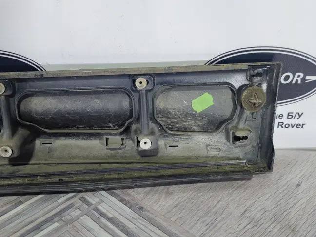 Молдинг передний левый  Range Rover Sport L320