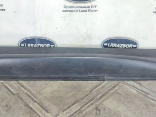 Молдинг передний правый  Range Rover Sport L320