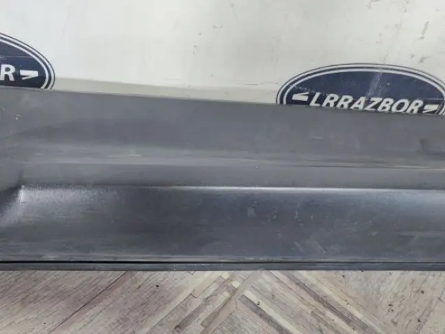 Молдинг передний правый  Range Rover Sport L320