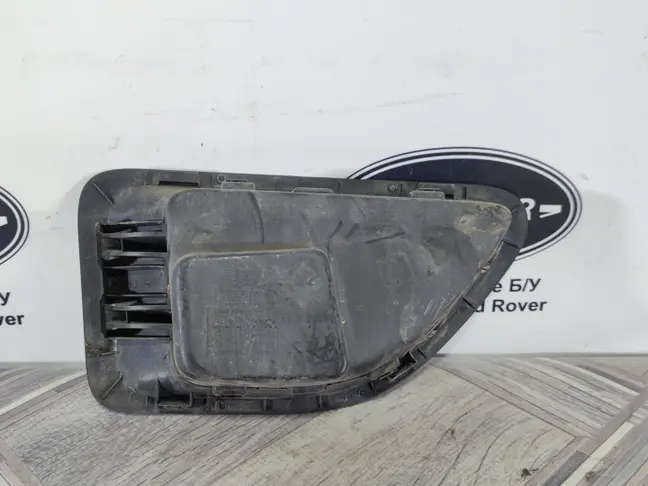 Жабра в крыло левая Range Rover Sport L320