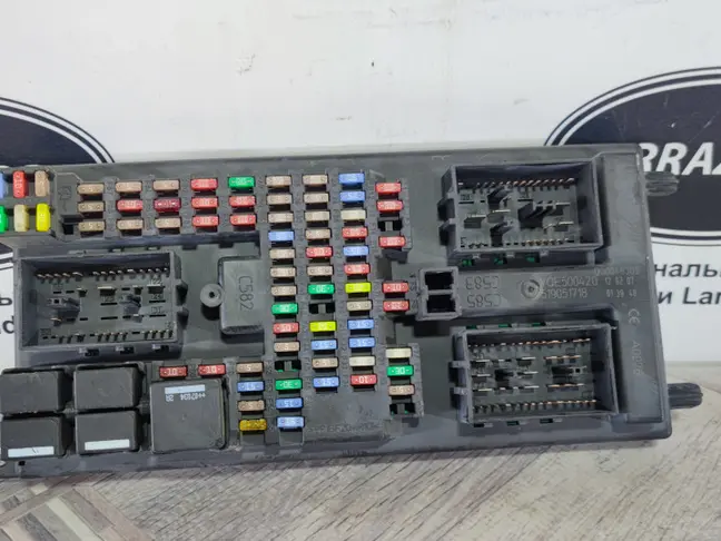 Блок предохранителей салонный Range Sport L320 3.6