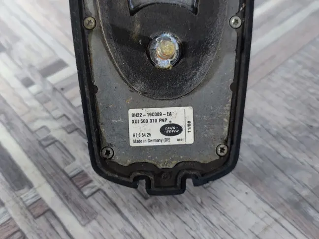 Антенна плавник на крышу Range Rover 3 L322 05+