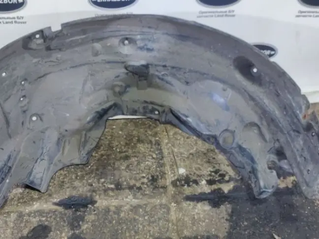 Подкрылок передний левый Range Rover Sport L320