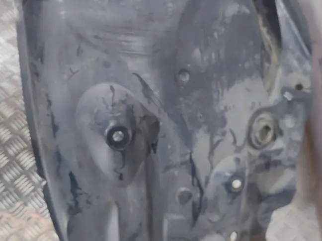 Подкрылок передний левый Range Rover Sport L320