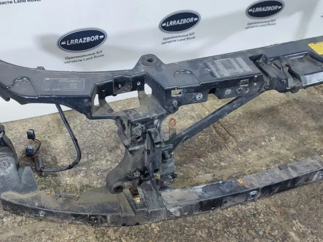 Панель передняя Land Rover DISCOVERY 3/4 L319