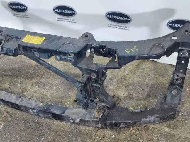 Панель передняя Land Rover DISCOVERY 3/4 L319