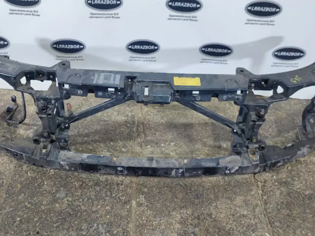 Панель передняя Land Rover DISCOVERY 3/4 L319