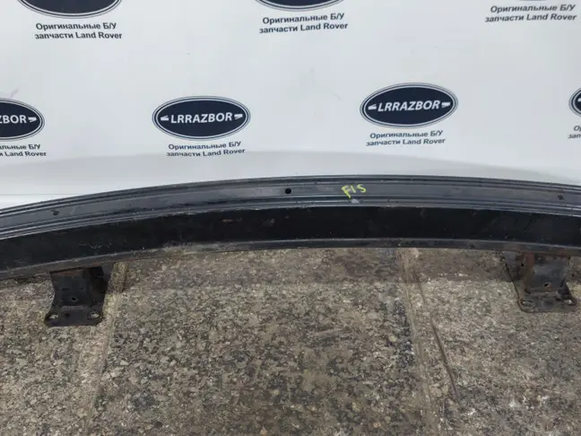 Усилитель переднего бампера DISCOVERY 3/4 L319