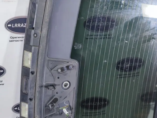 Стекло крышки багажника Range Rover Sport L320