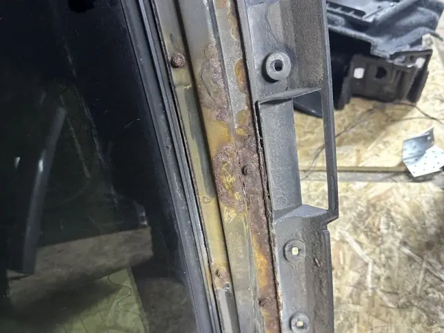 Стекло крышки багажника Range Rover Sport L320