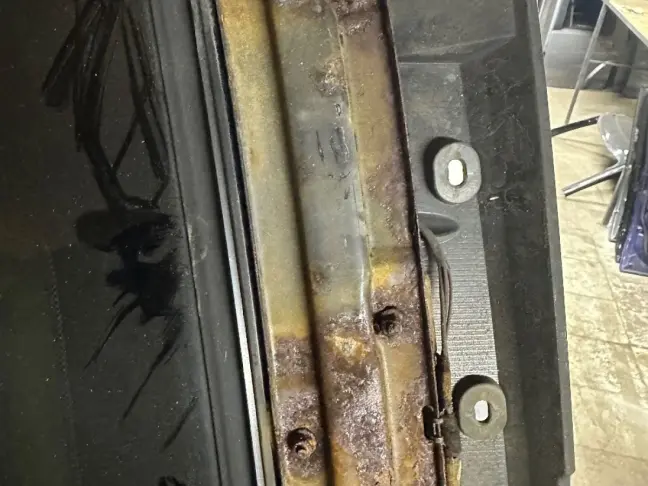 Стекло крышки багажника Range Rover Sport L320