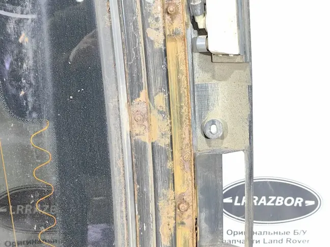 Стекло крышки багажника Range Rover Sport L320