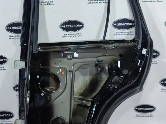 Дверь задняя правая Range Rover Sport L320 05-12