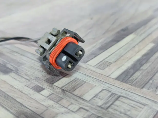 Фишка на туманку Range Rover L322 2009-2012