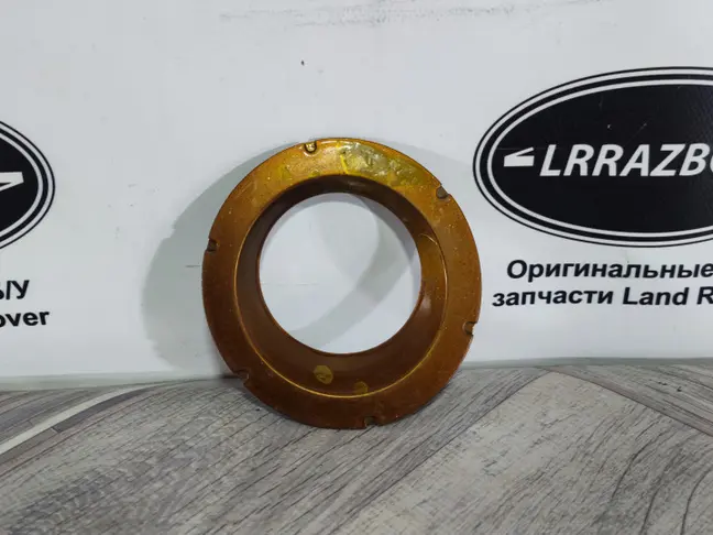 Рамка ПТФ левая Range Rover L322 02-05