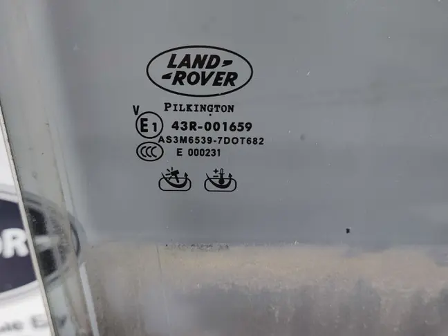 Стекло двойное заднее в дверь Range Rover 3 L322