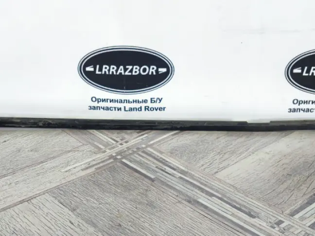 Молдинг стекла заднего левого Range Rover L322