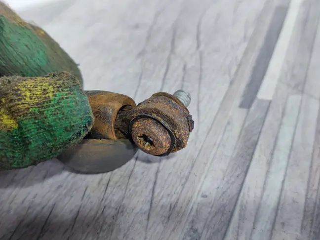 Трос откидного борта Range Rover L322 02-12