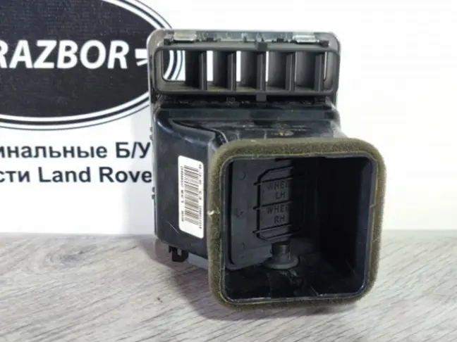 Дефлектор правый Land Rover Range Rover L322