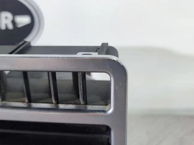 Дефлектор правый Land Rover Range Rover L322