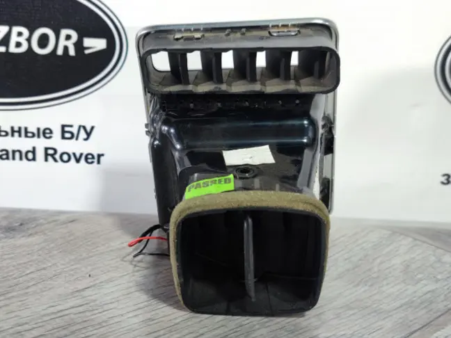 Дефлектор правый Land Rover Range Rover L322