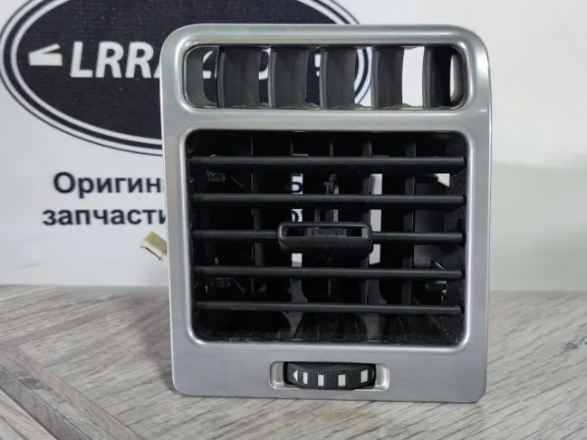 Дефлектор левый Land Rover Range Rover L322