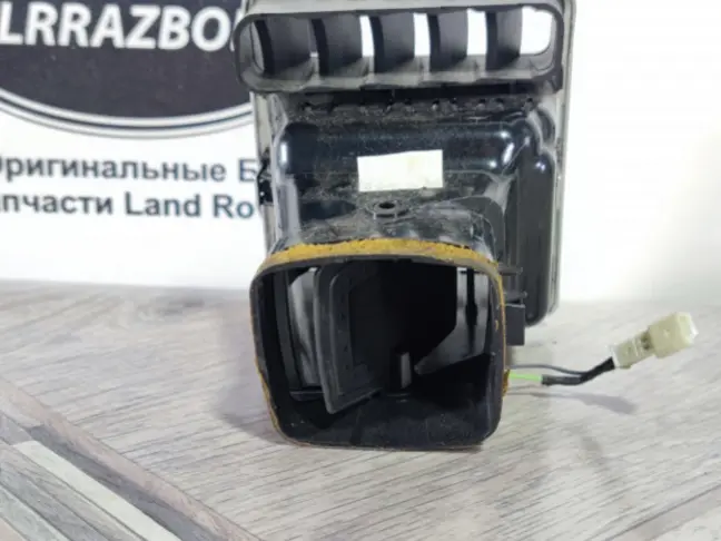 Дефлектор левый Land Rover Range Rover L322