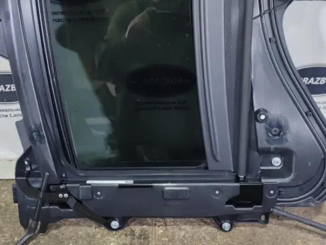 Люк в сборе электрический DISCOVERY 3/4 L319