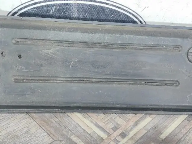 Рамка номера Range Rover Sport L320