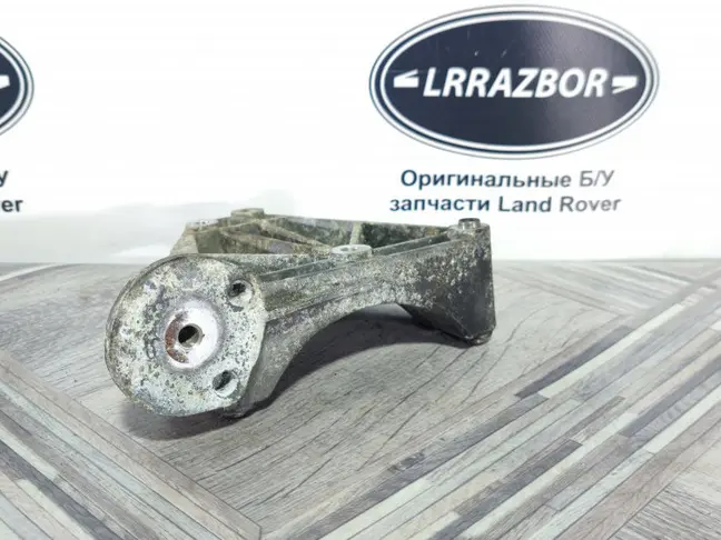 Кронштейн компрессора Range Rover 3 L322 4.2