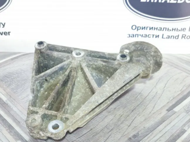 Кронштейн компрессора Range Rover 3 L322 4.2
