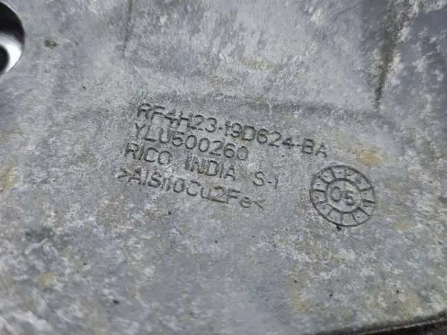 Кронштейн компрессора Range Rover 3 L322 4.2