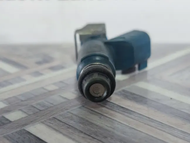 Форсунка топливная Range Rover L322 4.2 бензин