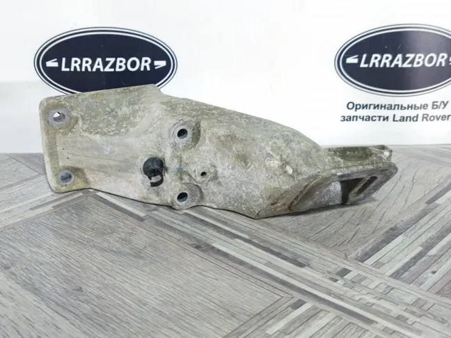 Кронштейн двигателя правый Range Rover 3 L322 4.2