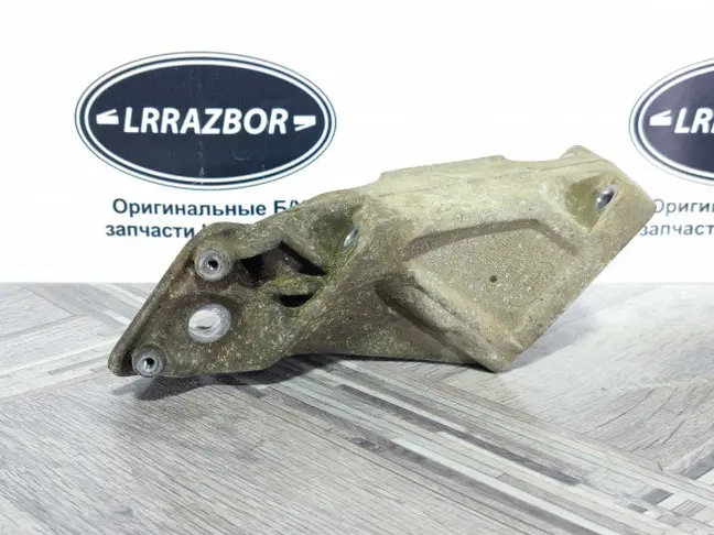 Кронштейн двигателя левый Range Rover 3 L322 4.2