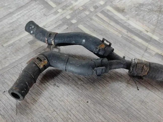 Патрубок системы охлаждения Range Rover L322 02-06