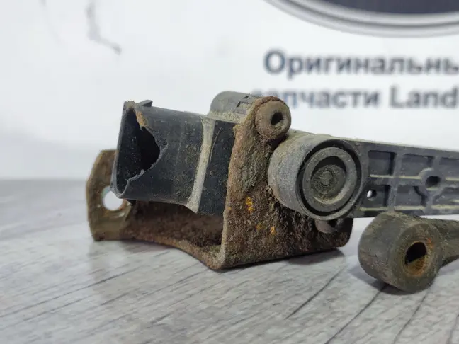 Датчик положения кузова Range Rover L322 05-09