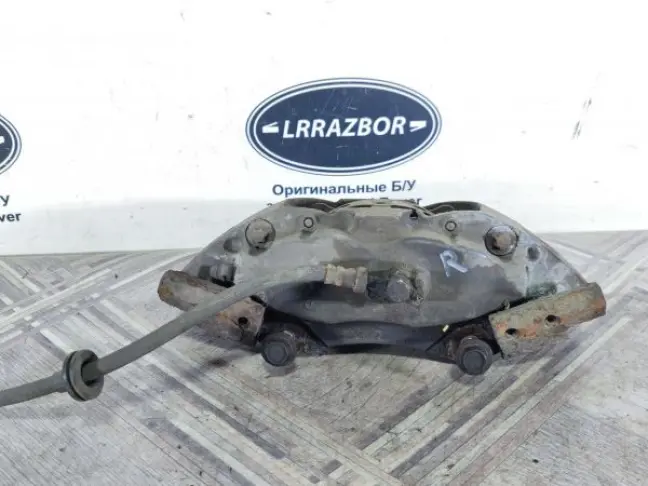 Суппорт правый передний Range Rover 3 L322