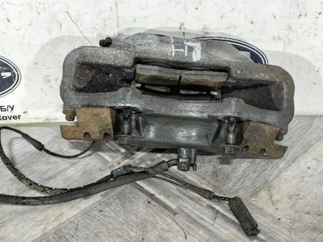 Суппорт левый передний Range Rover 3 L322 4 поршня